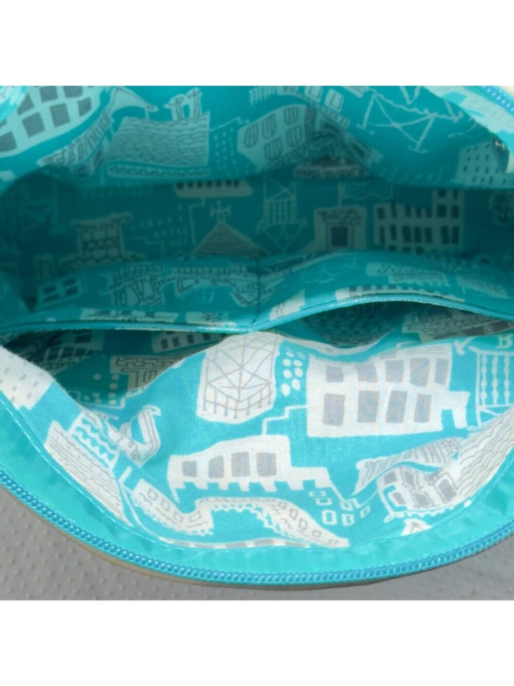 VERA BRADLEY Women's Handbag Blue Quilted Fabric Patent Leather Trim Zip Pocket - Picture 14 of 16